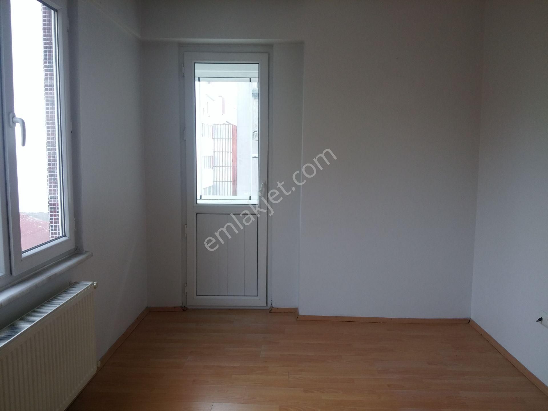 Ümraniye Armağanevler Satılık Daire  ARMAĞANEVLERDE SATILIK 3+1 DAİRE 90.m METROYA 25.m