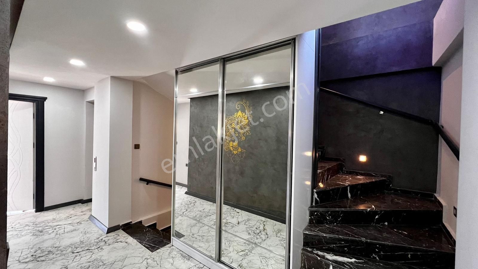 Kuşadası Kadınlar Denizinde Satılık 4+1 Müstakil Malikane - Görsel 15