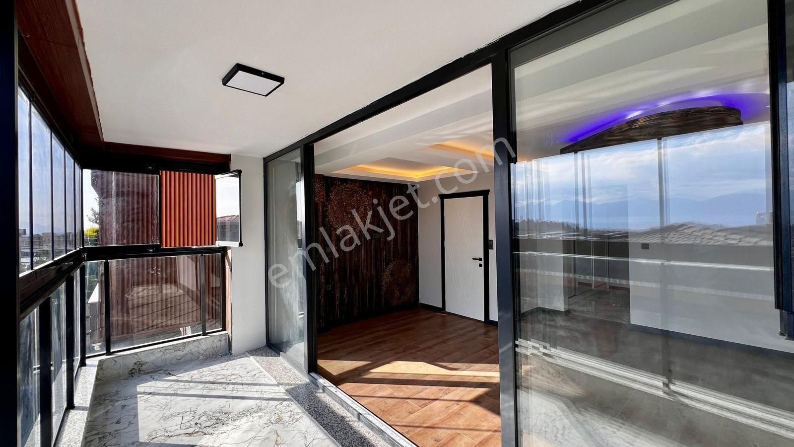 Kuşadası Kadınlar Denizinde Satılık 4+1 Müstakil Malikane - Görsel 10