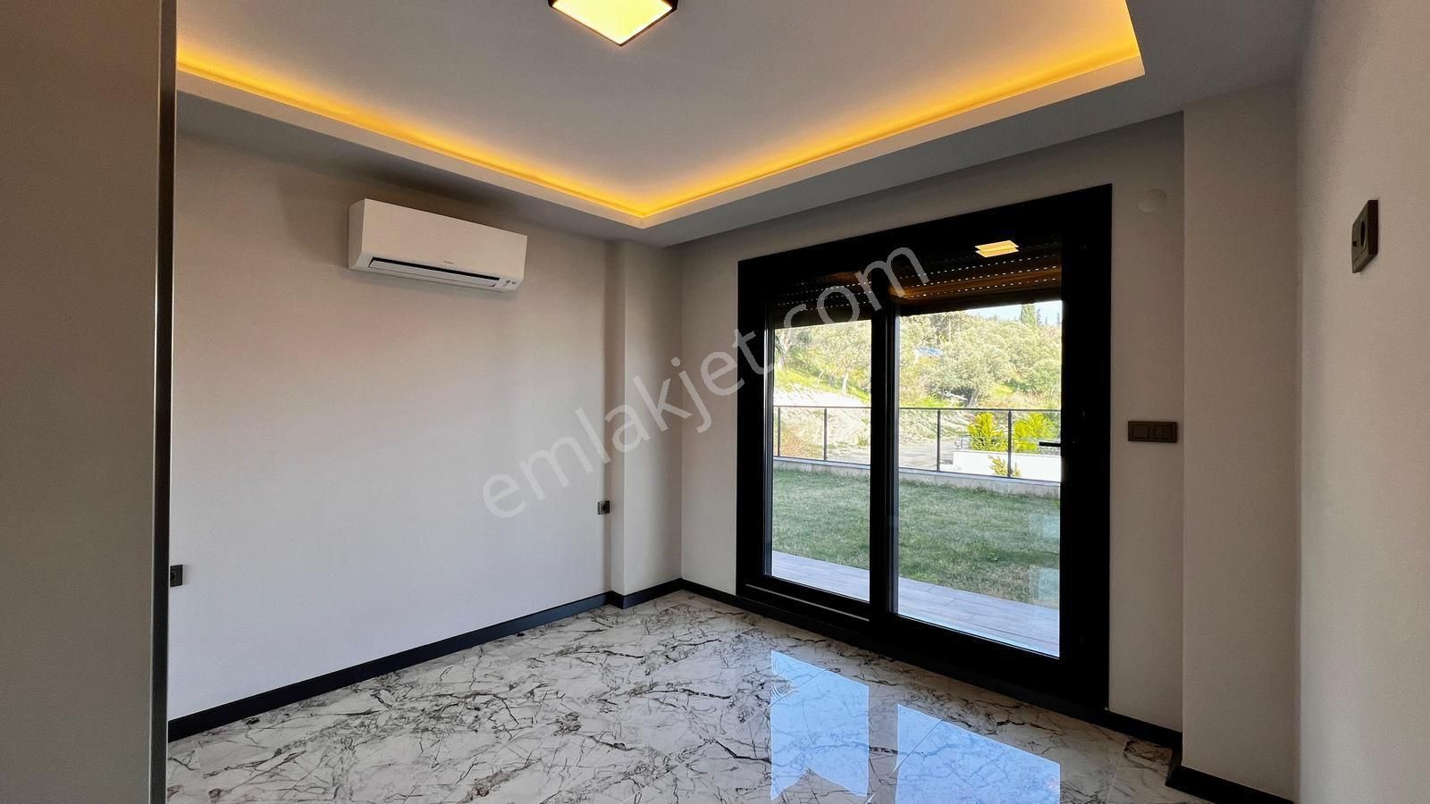 Kuşadası Kadınlar Denizinde Satılık 4+1 Müstakil Malikane - Görsel 17