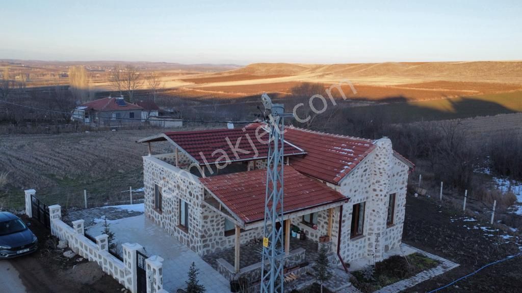 Sorgun Babalı Köyü Satılık Çiftlik Evi Erol Emlaktan Satılık Taş Ev