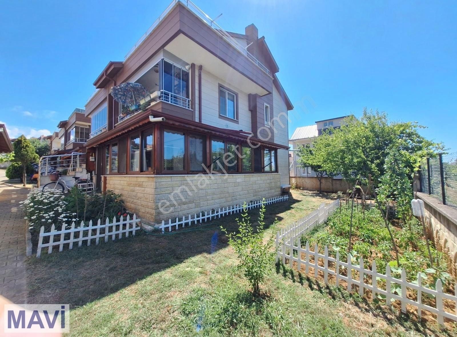 Kandıra Cebeci Satılık Daire Remax Mavi'den Cebeci Konaklarında 3+1 Deniz Manzaralı Yazlık