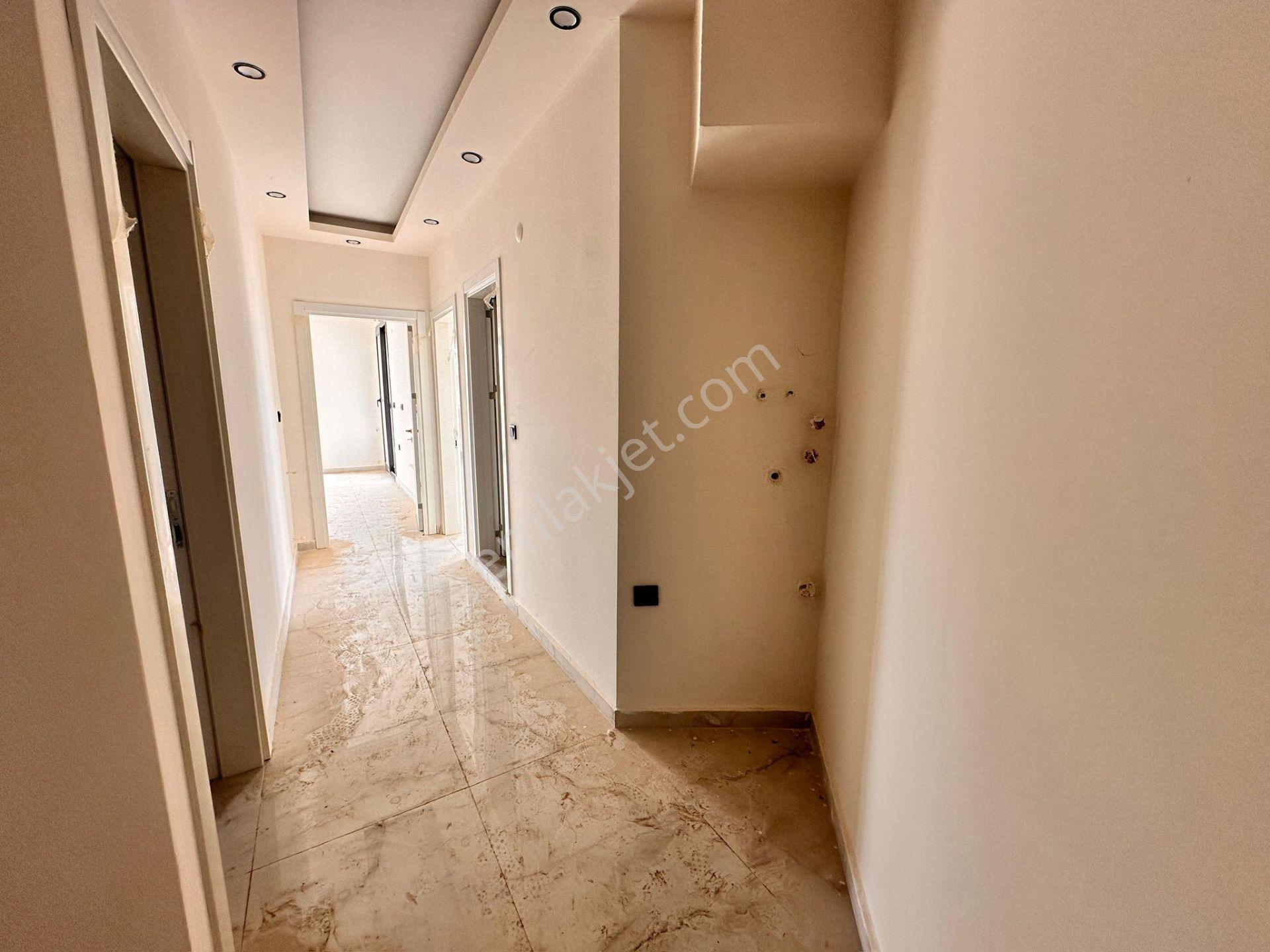 Didim Hisar Mahallesi Yuvakur Emlaktan Acil Satılık 3+1 Villa Bahçeli Havuzlu Köşe Başı - Görsel 19