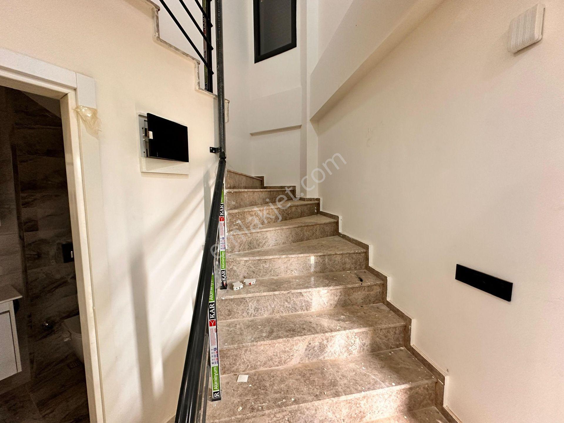 Didim Hisar Mahallesi Yuvakur Emlaktan Acil Satılık 3+1 Villa Bahçeli Havuzlu Köşe Başı - Görsel 23