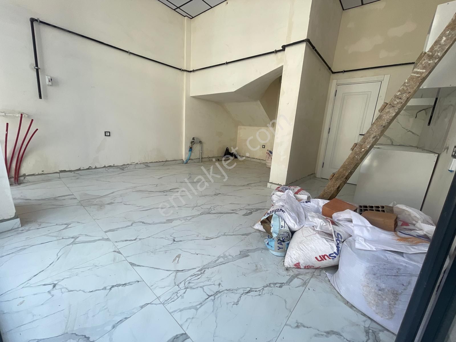 Tepebaşı Çamlıca Satılık Dükkan & Mağaza  ÇAMLICA MH. İŞLEK CADDE ÜZERİ 25M² SATILIK DÜKKAN YSR-25