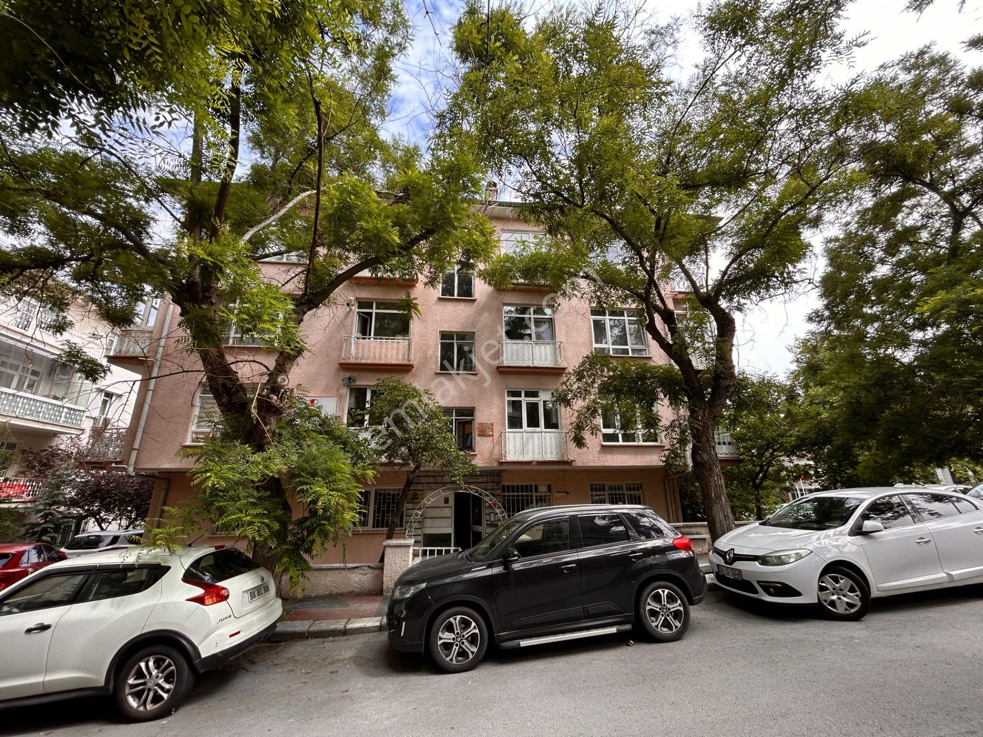 Ankara Çankaya Kiralık Apartman Dairesi  GAZİOSMANPAŞA CADDE ÜZERİ KOMBİLİ 3+1