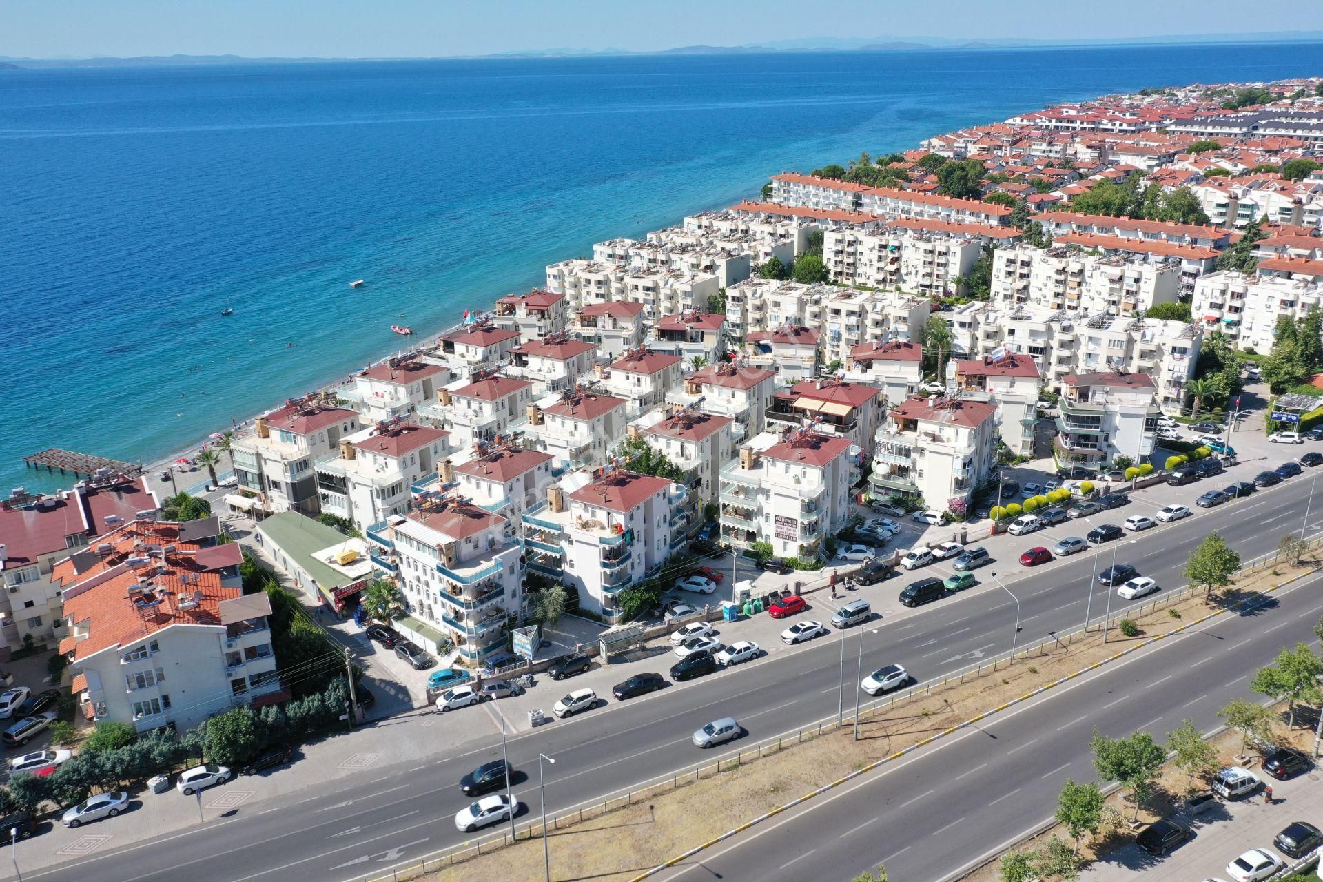 Altınoluk / Yağcılar Mevkiinde Eşyalı Ara Kat 2+1 Daire.