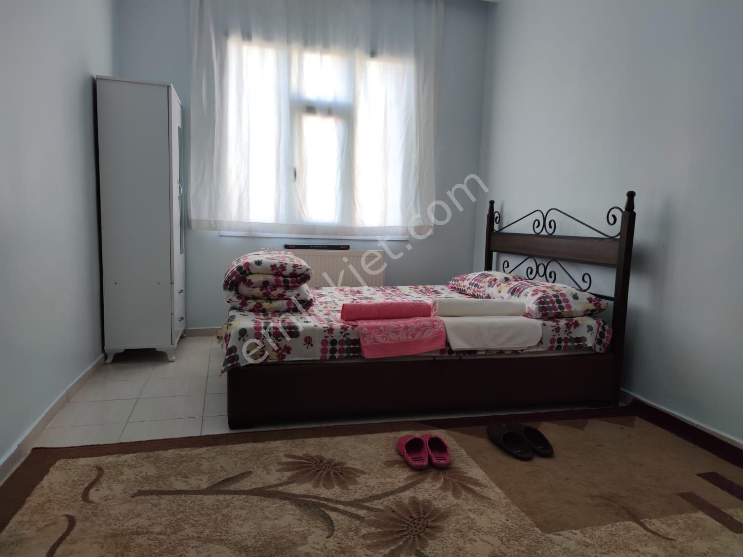 Artuklu 13 Mart Günlük Kiralık Daire YENİ AVM KARŞISI 1+1 LÜKS DAİRE