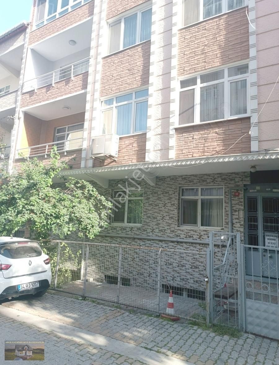 Küçükçekmece Fevzi Çakmak Satılık Daire Sefaköy Merkez'de 2+1, 80M2, Metrobüse 1200M, Armonipark'a 500M