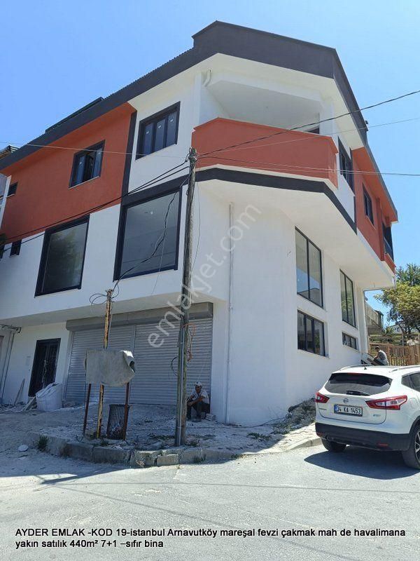 Arnavutköy Taşoluk Satılık Bina  Arnavutköy mareşal fevzi çakmak mah de havalimana yakın satılık 440m² 7+1 –sıfır bina  