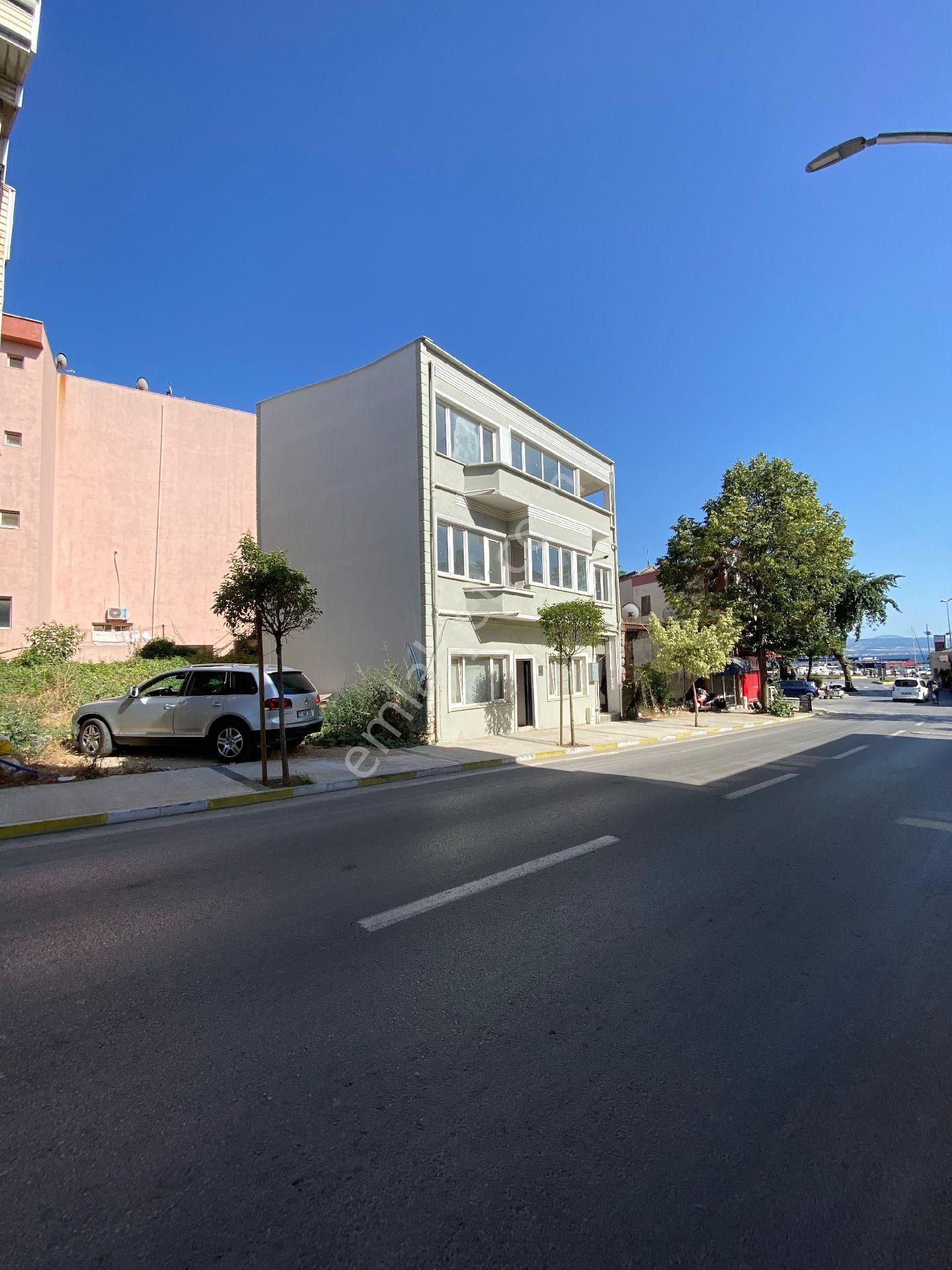 Geliboluda 3 Katlı Apartman Satılıktır - Görsel 3