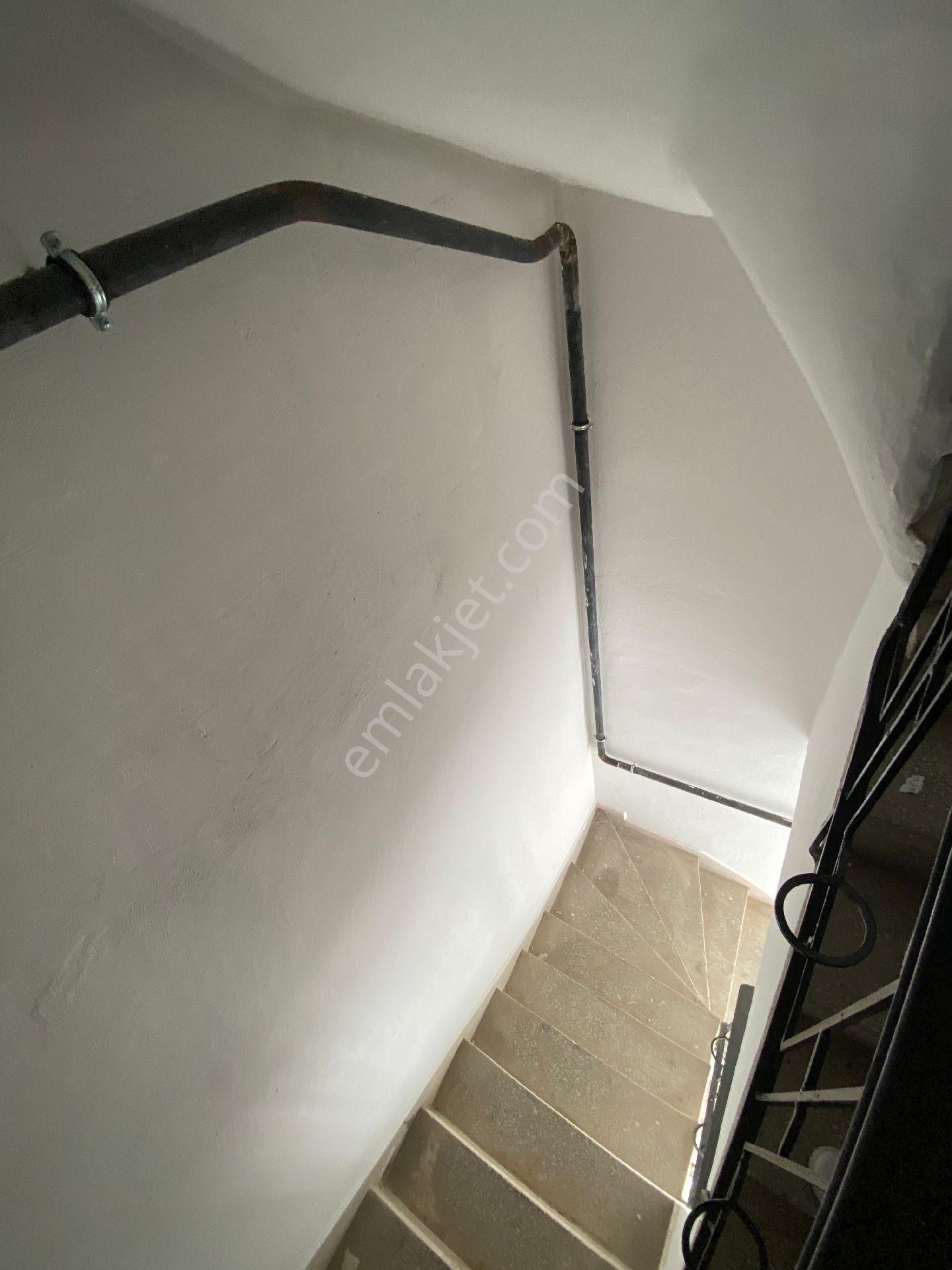 Geliboluda 3 Katlı Apartman Satılıktır - Görsel 17