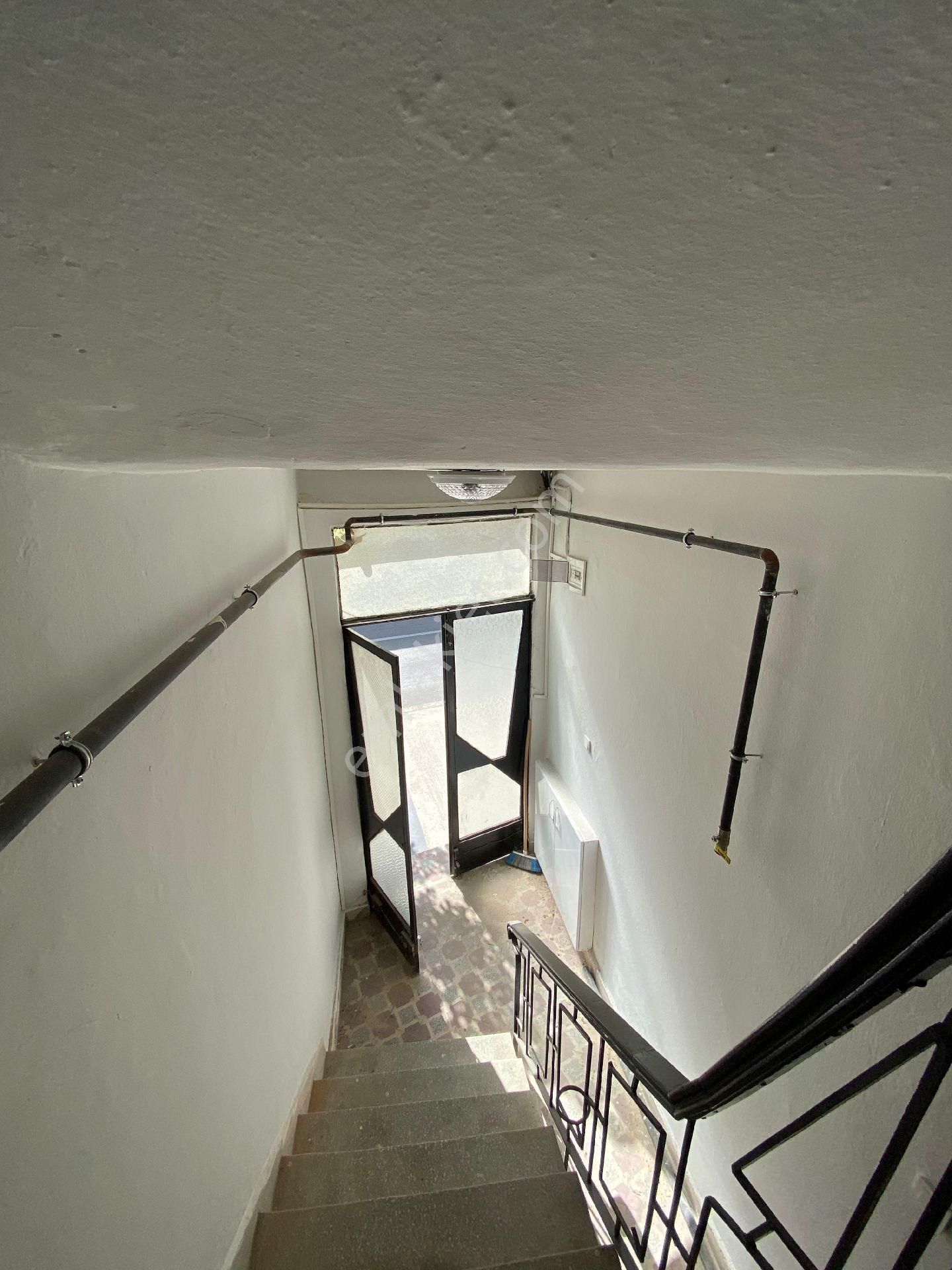 Geliboluda 3 Katlı Apartman Satılıktır - Görsel 5