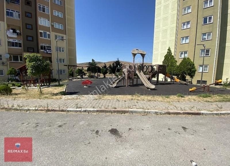 Karesi Yeni Kiralık Daire CENTURY21 BAL'DAN TOKİ A BLOK,İÇİ YENİLENMİŞ EŞYALI, KİRALIK 1+1