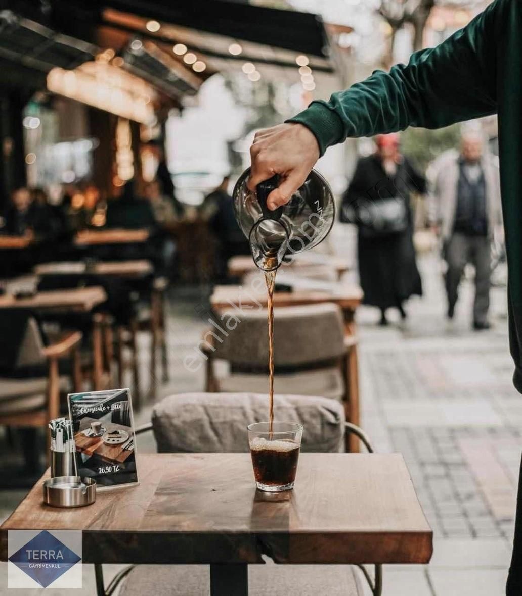 Bakırköy Zeytinlik Satılık Restaurant Bakîrköy yakut sokakta 130 m2 3 katlı cafe,restotant