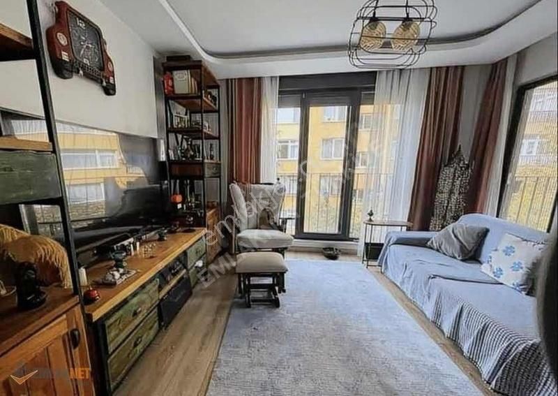 Kadıköy Zühtüpaşa Satılık Daire ZÜHTÜPAŞADA 2+1 ARA KAT DAİRE MERKEZİ KONUMDA