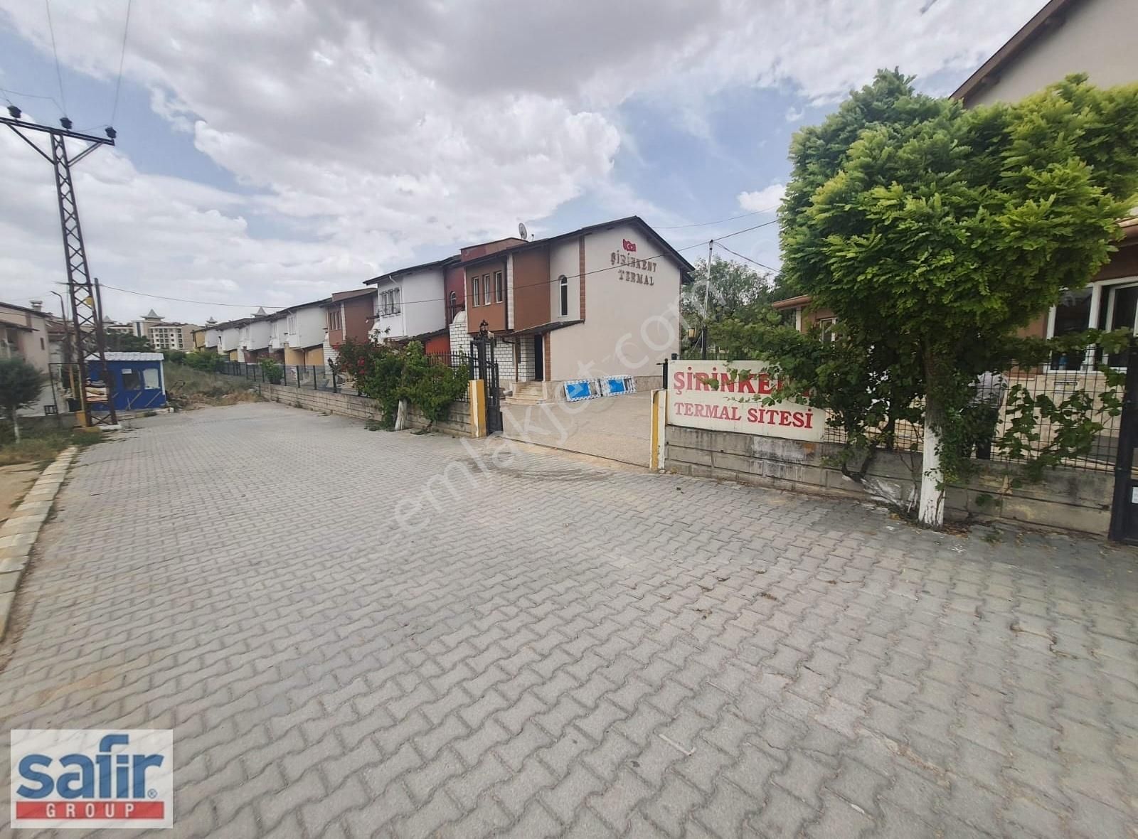 İhsaniye Yaylabağı Bld. (Esentepe) Satılık Villa GAZLIGÖLDE ACİL SATILIK TERMAL VİLLA