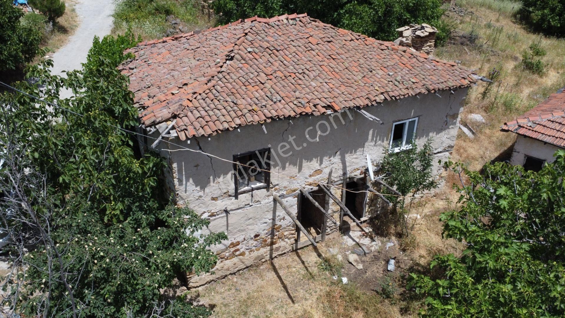 Çanakkale Bayramiç Kaykılar Köyü 414 M2 Arsa Kargir Ev - Görsel 16