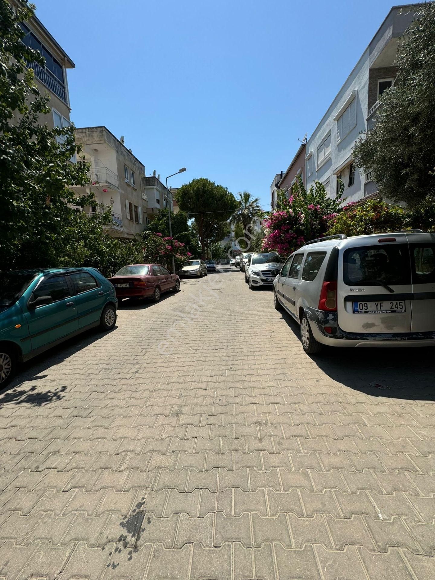 Aydın Didim Altınkum Çamlıkta Altınkum Plajına 500m Mesafe 3+1 Açık Mutfaklı Geniş Bahçeli Dairemiz - Görsel 3