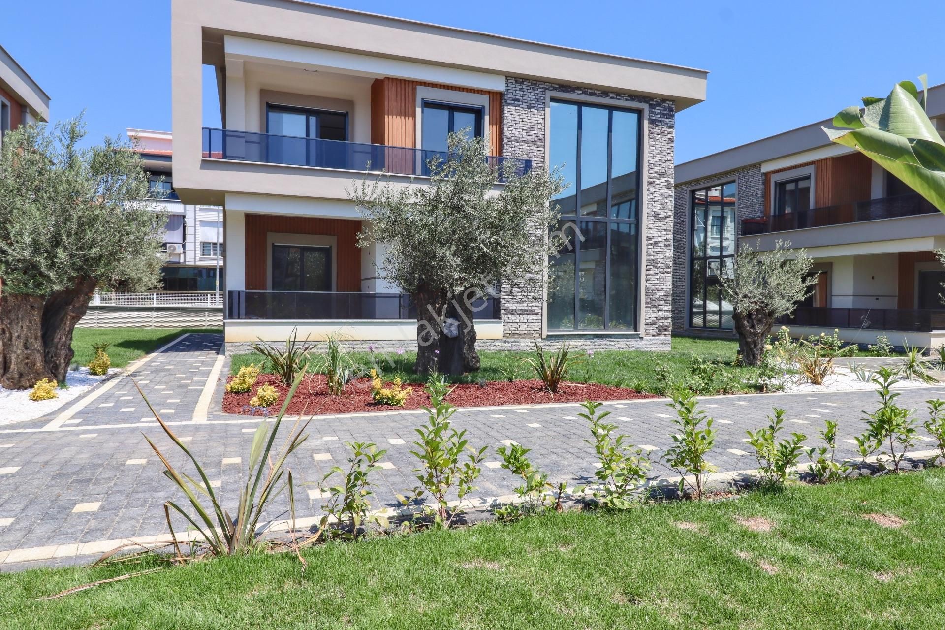 Mahmut İşler'den Satılık 4+1 Süper Lüks Müstakil Villalar - Görsel 3