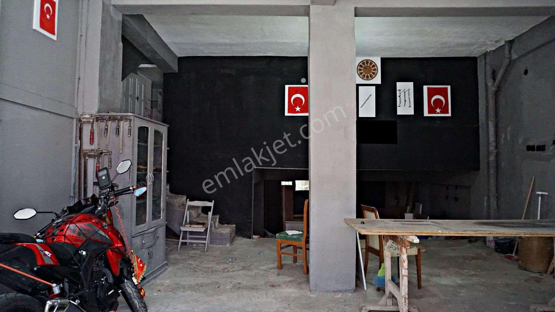 Bayraklı Soğukkuyu Kiralık Dükkan & Mağaza Soğukkuyu Kiralık Dükkan 100 M2 Wc Li Çiğli Serkan Dan