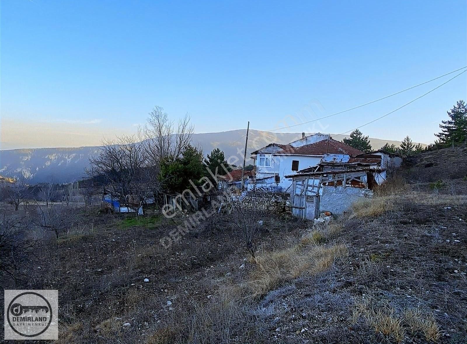 Kütahya Merkez Aydoğdu Satılık Bina DEMİRLAND'DAN SATILIK DOĞAYLA İÇ İÇE AYDOĞDU'DA BAHÇELİ EV