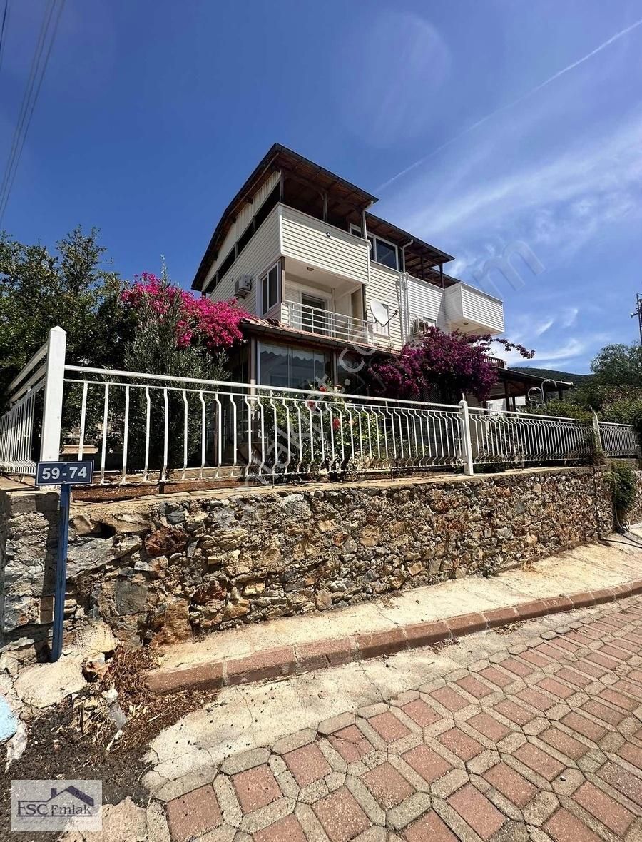 Didim Akbük Satılık Villa  DİDİM AKBÜKTE DENİZE 300 METRE  3+1 SATILIK VİLLA