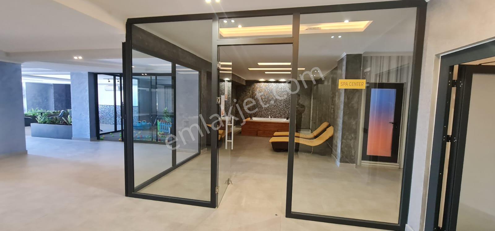 Acil Satılık1+1 Lüks Sitede Bahçeli Full Eşyalı Takas Açıktır Deniz Yakin - Görsel 8