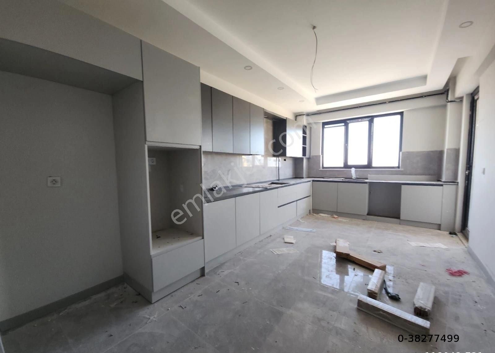 Merkezefendi Çakmak Satılık Daire ÇAKMAK SATILIK 150 M2 3+1 E.BANYO. HAVUZ.OTOPARK SIFIR DAİRE