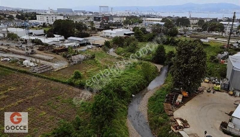 Başiskele Seymen Satılık Ticari İmarlı TİCARİ+KONUT %40 İMARLI DENİZ MANZARALI ARSA