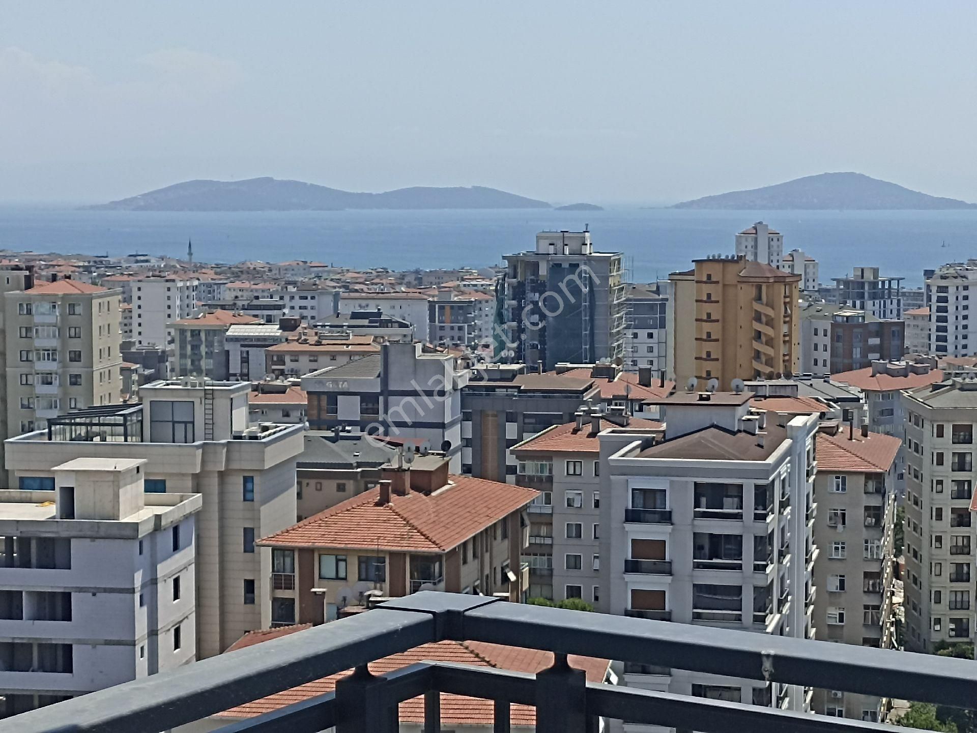 Kadıköy Bostancı Satılık Daire  BOSTANCI METROYA YAKIN SIFIR DENİZ MANZARALI 3+1 BOŞ FIRSAT DAİRE CEYDA'DAN