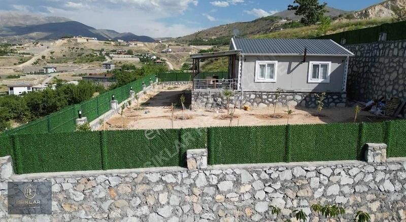 Yeşilyurt Mullakasım Satılık Villa İmarlı ENES IŞIK 'tan YEŞİLYURT TA 800 m2. İMARLI ARSA VE ÇELİK EV