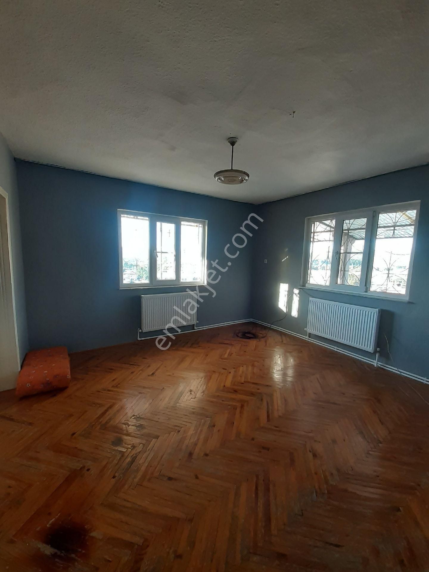 Turgutalp Barış Manço Kavşağı Civarı 2+1 Doğalgazlı Kiralık Daire