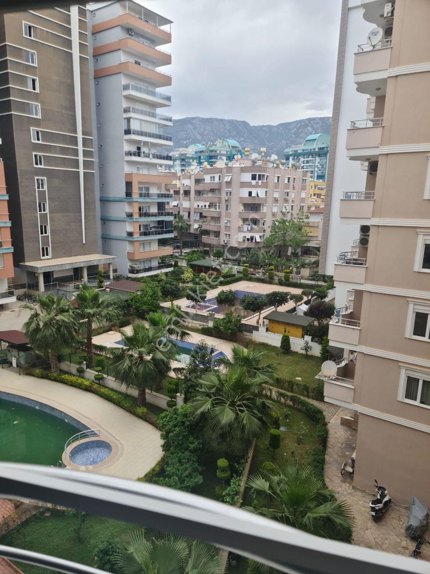 Alanya Mahmutlar Kiralık Daire 1157-MAHMUTLARDA AMERİKAN MUTFAK AKTİVİTELİ 3+1 EŞYALI KİRALIK DAİRE 25,000TL