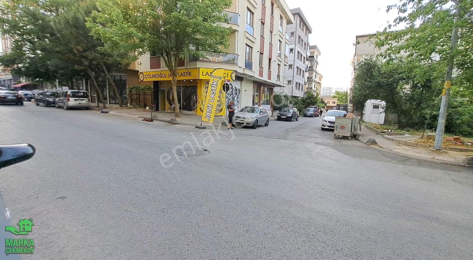 Çekmeköy Cumhuriyet Kiralık Dükkan & Mağaza ÇEKMEKÖY CUMHURİYET MAH. DEMOKRASİ CADDESİNDE DEPOLU, İŞYERİ