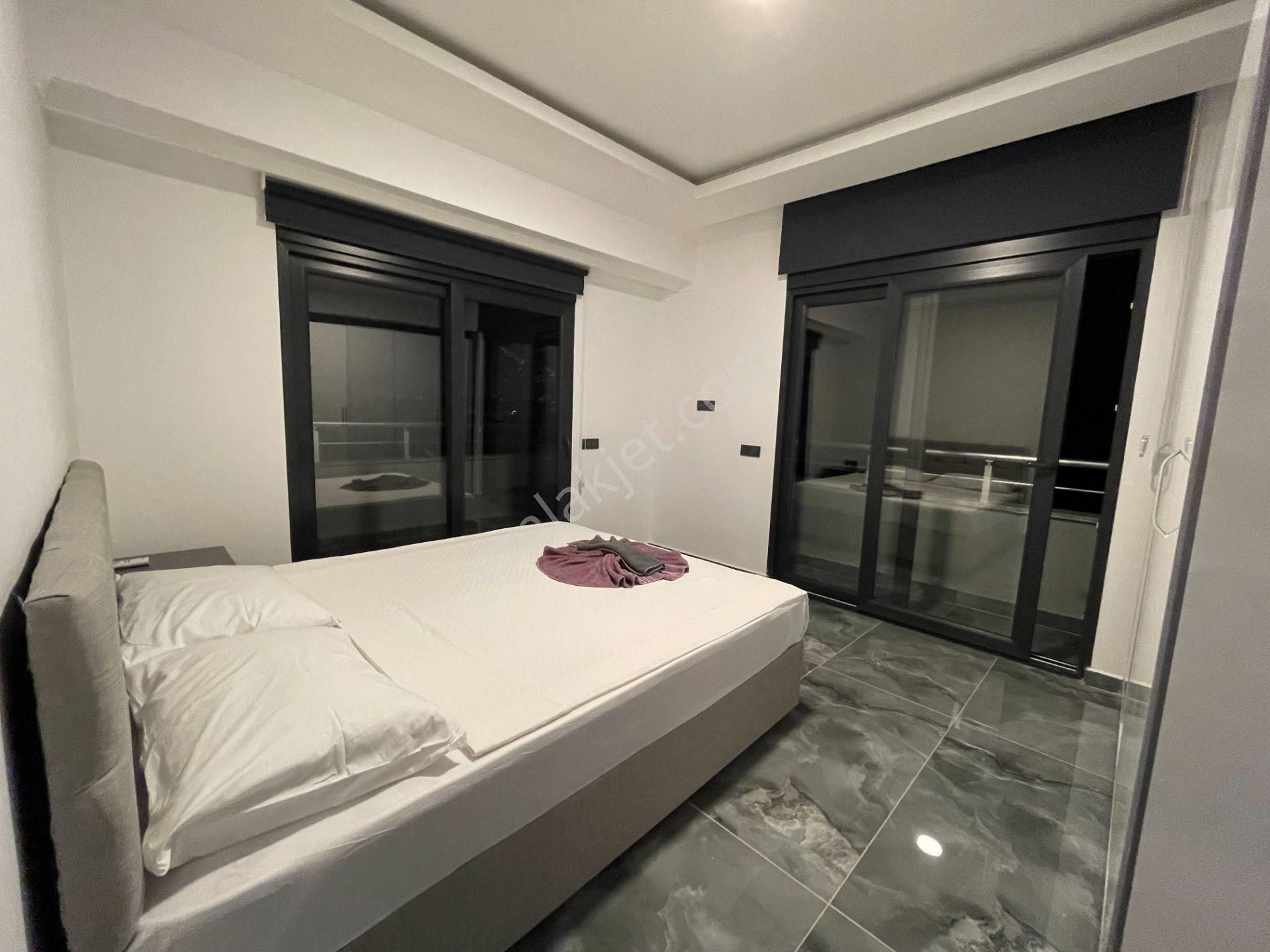 Alanya Çarşısında 2+1 Dubleks Kiralık Lüks Daire - Görsel 23