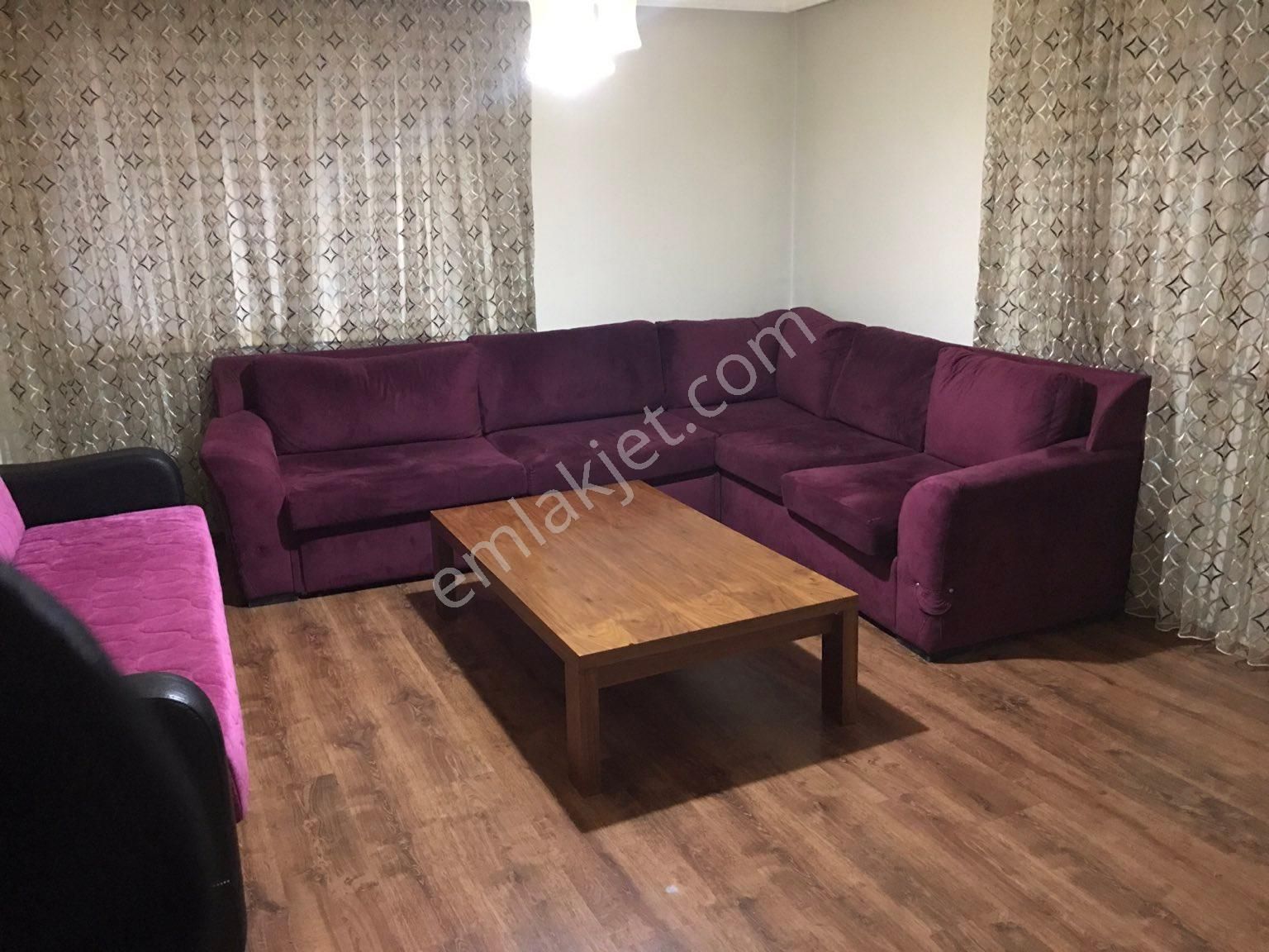 Küçükçekmece Halkalı Merkez Satılık Daire Pembe Evler Sitesi Halkalı Eşyalı 1+1