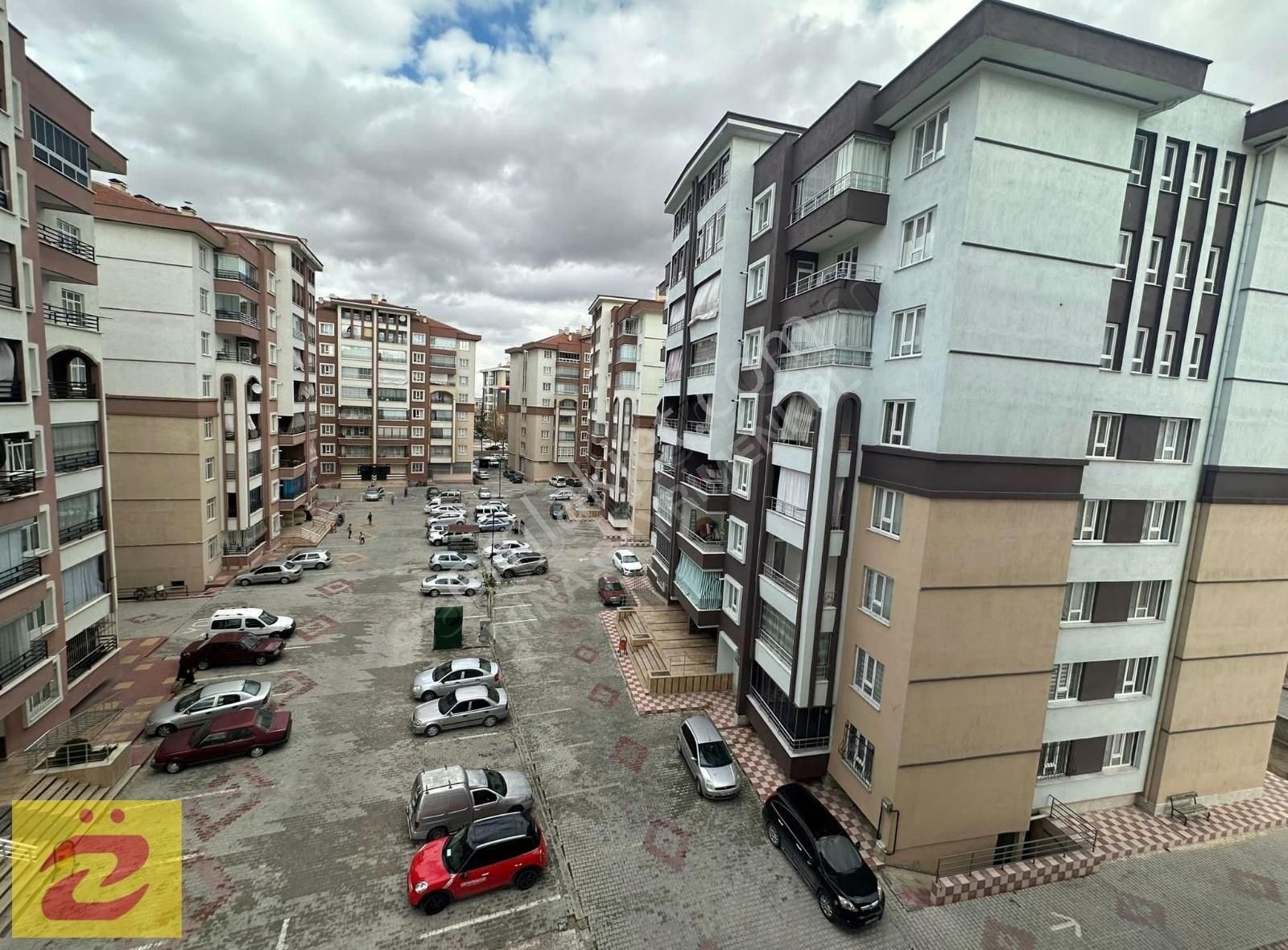 Karatay Hacısadık Satılık Daire AKKÖŞK SİTELERİNDE 3+1 ARAKAT DAİRE