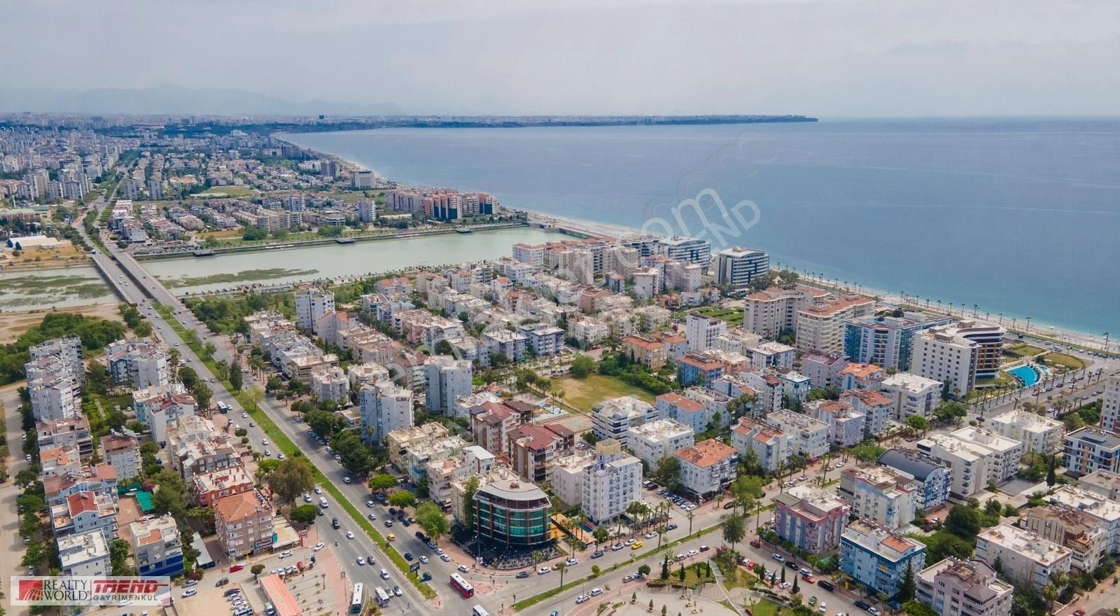 Konyaaltı Liman Satılık Daire ANTALYA KONYAALTIN DA DENİZE YÜRÜME MESAFESİ ARA KAT 3+1 DAİRE