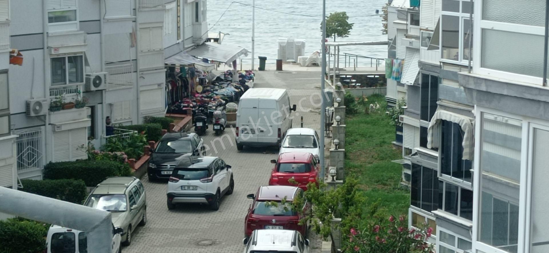 Gemlik Kumla Satılık Daire  Gemlak tan kumlada  3 cephe li masrafsız deniz manzaralı 2+1 daire