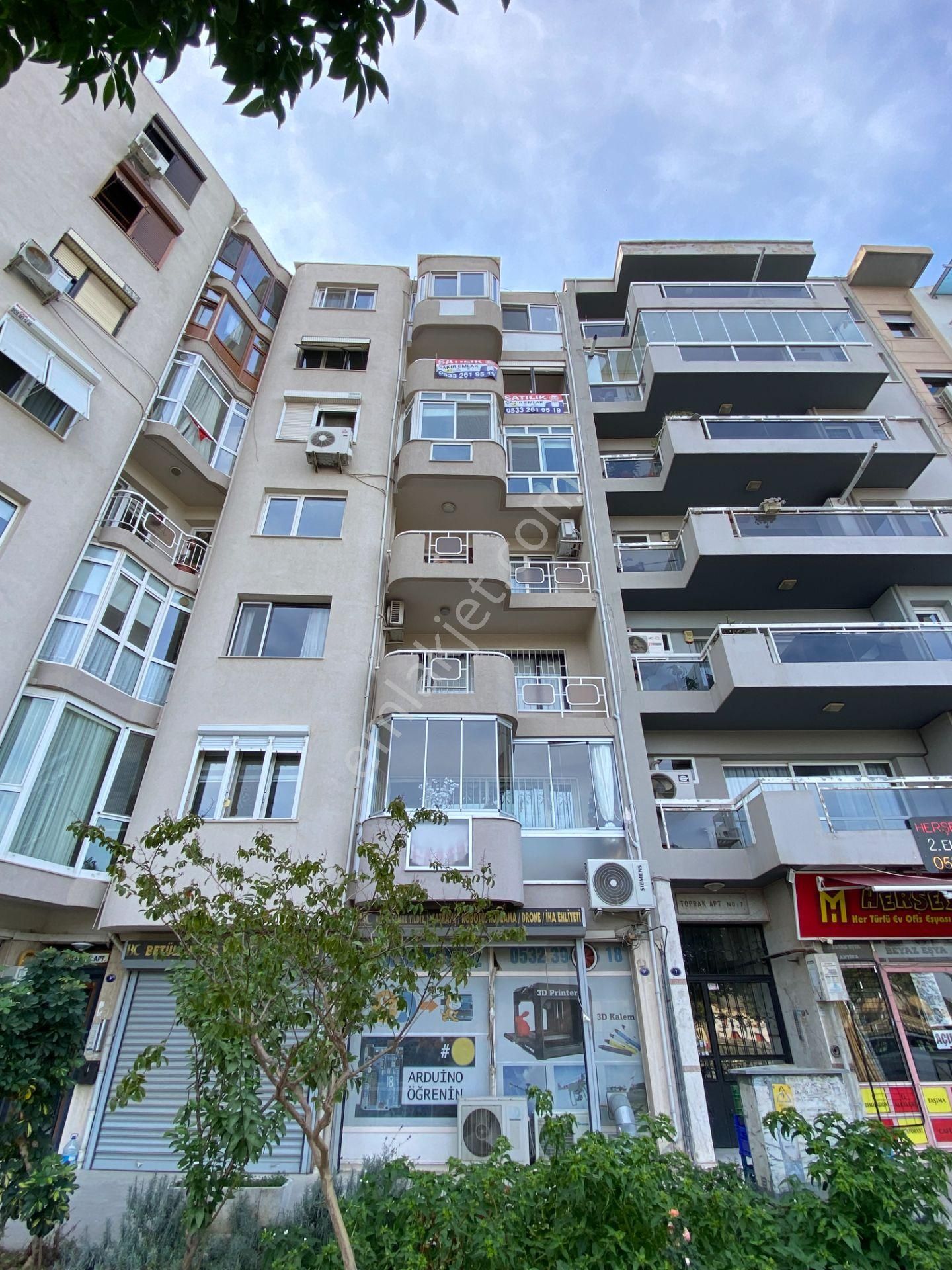 Balçova Eğitim Satılık Daire  BALÇOVA EĞİTİM MAHALLESİNDE FULL KÖRFEZ MANZARALI 4+1  SATILIK DAİRE