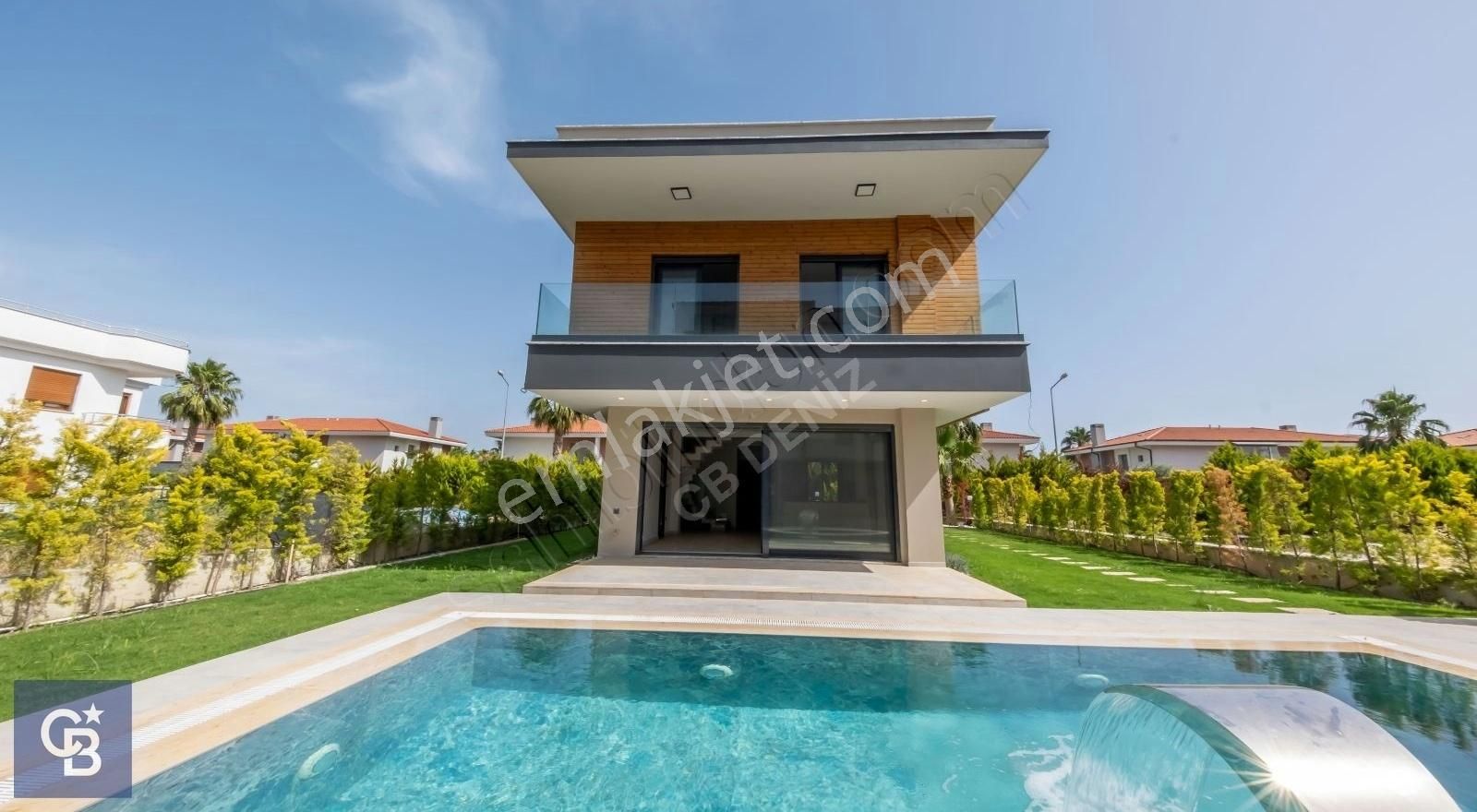 Urla İçmeler Satılık Villa URLA İÇMELERDE MÜSTAKİL SATILIK 3+1 HAVUZLU LÜKS DUBLEKS VİLLA