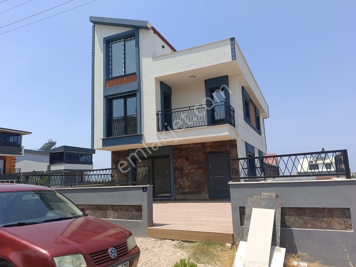 Didim Hisar Satılık Villa Aydın Didim Hisar Mahallesi'nde Didim'in En Büyük Villası Olmaya Aday 4 Katlı 4+2 Villa