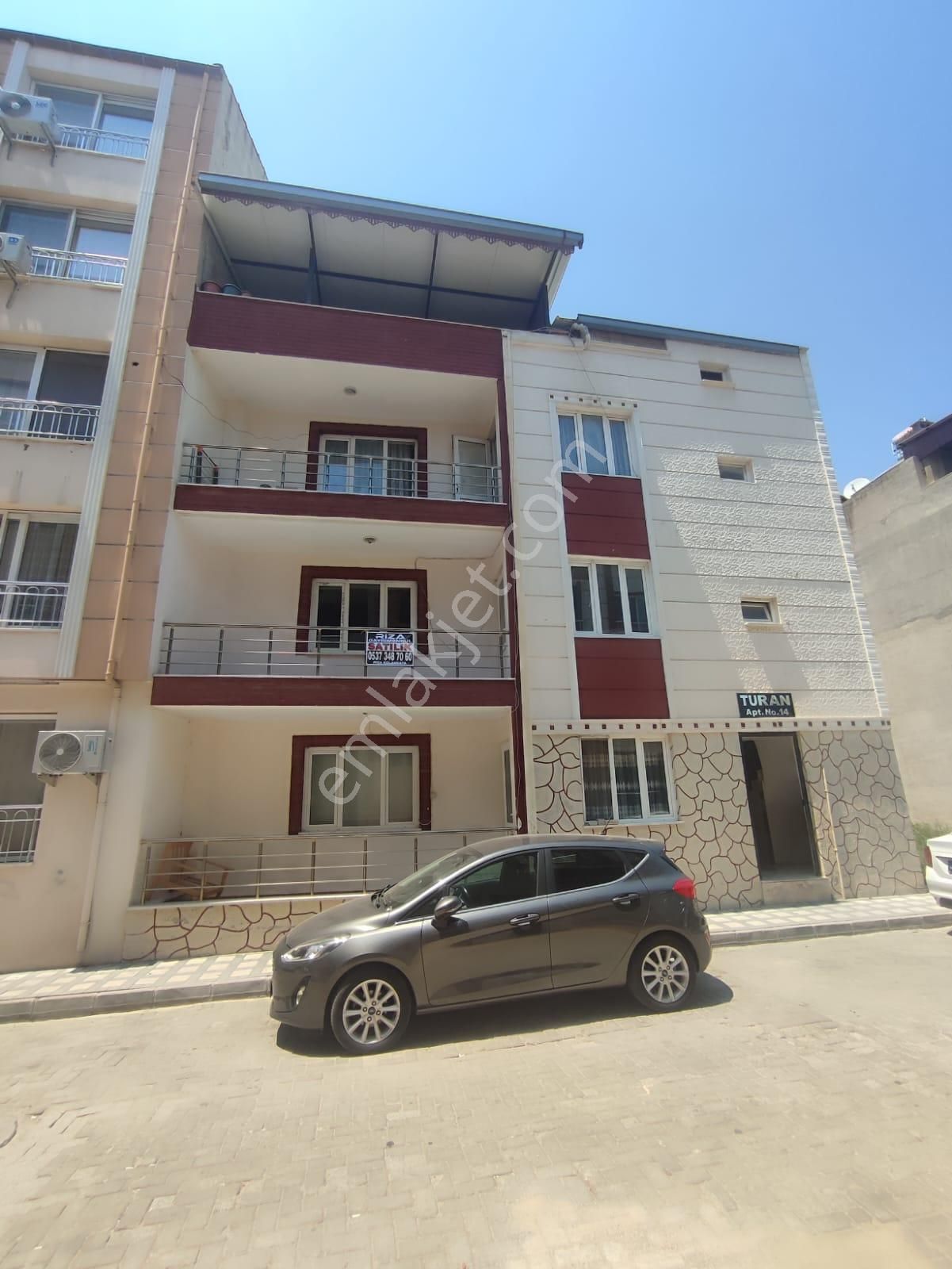 Saruhanlı Cumhuriyet Satılık Daire  Manisa Saruhanlı Cumhuriyet Mahallesinde 161 m2 3+1 dğalgazlı daire