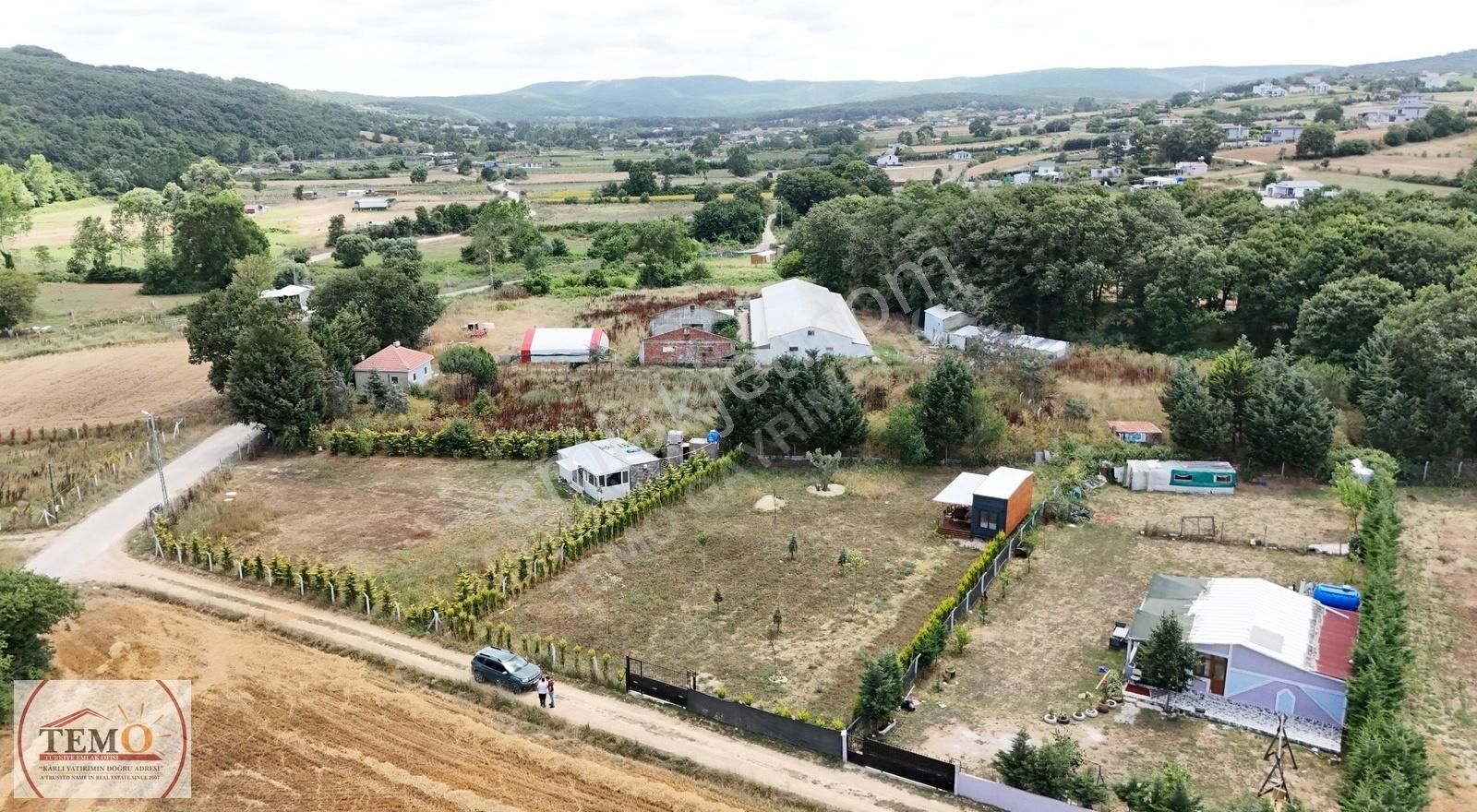 Çatalca Çiftlikköy Satılık Tarla ÇATALCA ÇİFTLİKKÖ'DE OTURUMA HAZIR TİNY HOUSE