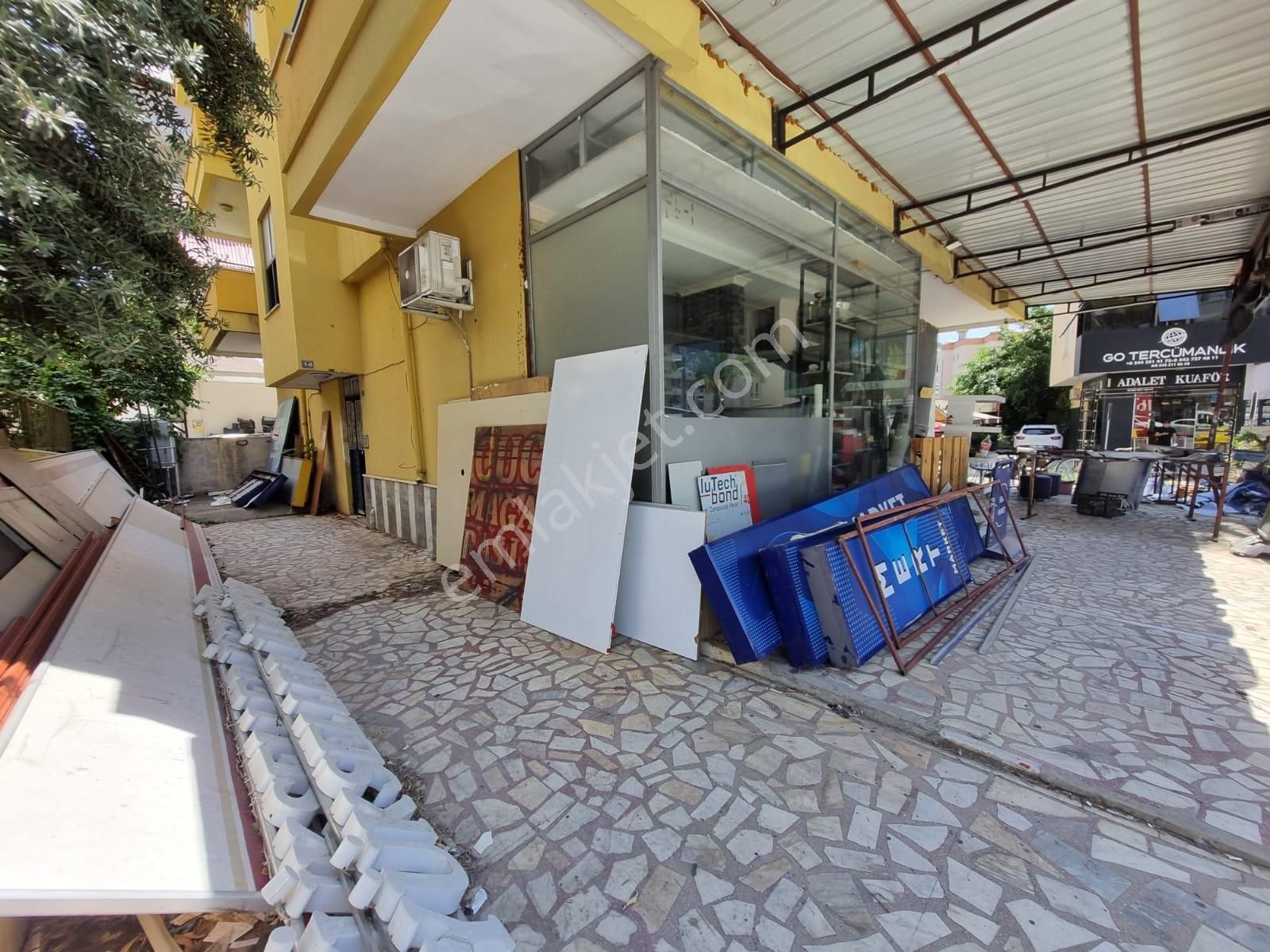 Alanya Merkezde Devren Kiralık Tabela Ve Reklam Dükkanı - Görsel 9
