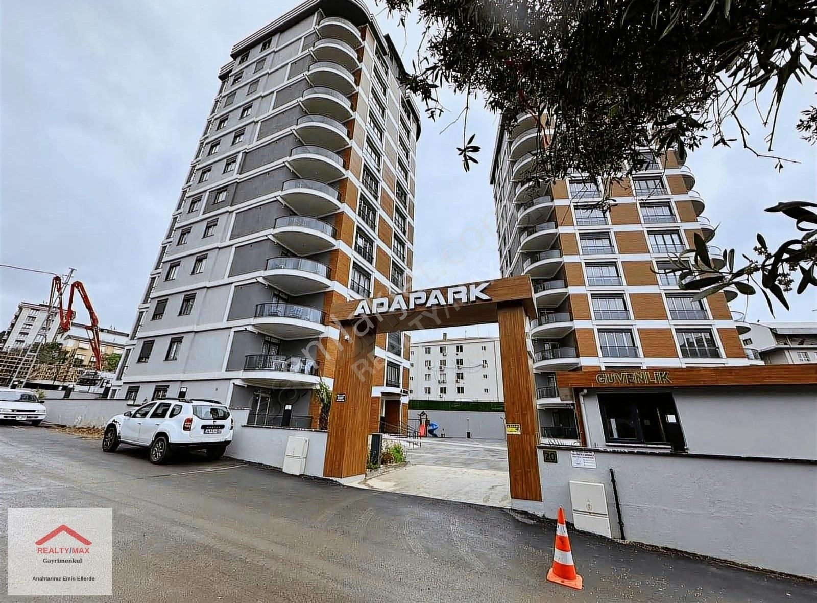 Pendik Doğu Satılık Daire PENDİK DOĞU MAH. SİTE İÇİ LÜX GENİŞ 3.5+1 SATILIK DAİRE