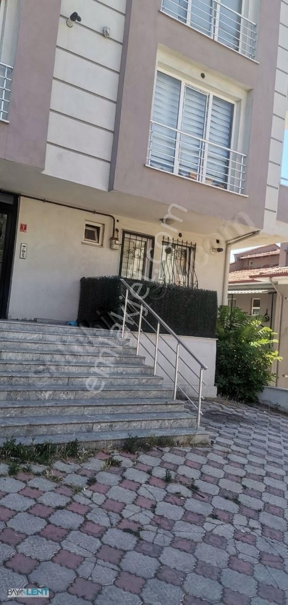 Altıeylül Dinkçiler Kiralık Daire NEF DİBİ 3 YILLIK BİNA EŞYALARI YENİ 2+1 ASANSÖRLÜ