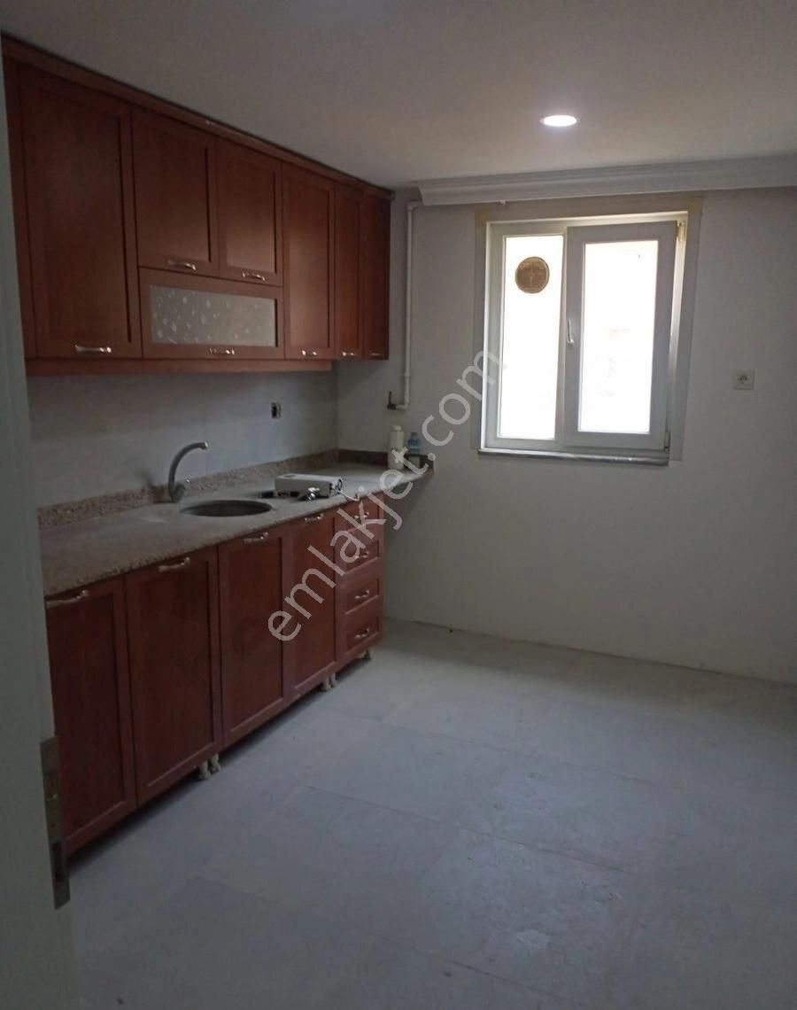 Kağıthane Sultan Selim Satılık Daire SANAYİ MAH. 80M2 2+1 HARİKA LOKASYONDA,ARSA TAPULU