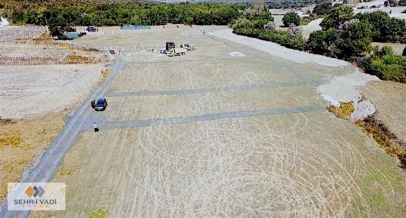 Çatalca Başak Satılık Tarla BAŞAKKÖY'DE YATIRIM AMAÇLI FIRSAT İLANI ARAÇ TAKASLI 321M2